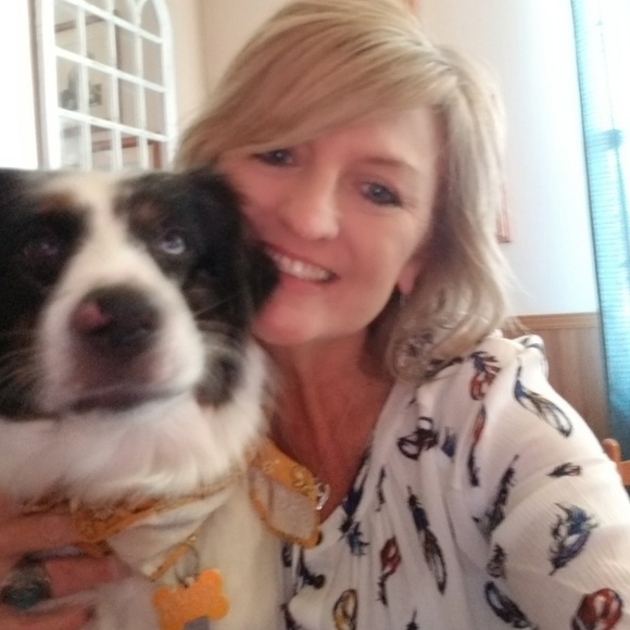 Meet your Posher, Pam - Picture 1 of 1